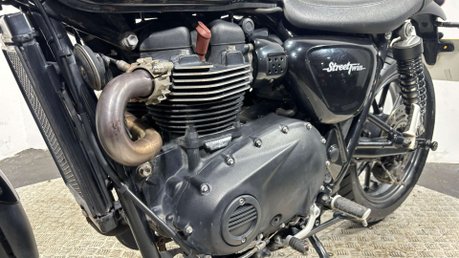 Triumph Street 900 2016 ONLY 14K MOT SPORTS EXHAUST WARRANTY 900CC 30