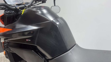 KTM Duke 2021 12K PROJECT BIKE SUPERMOTO SPARES OR REPAIR 890CC 27