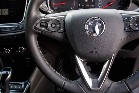 Vauxhall Crossland ULTIMATE 18