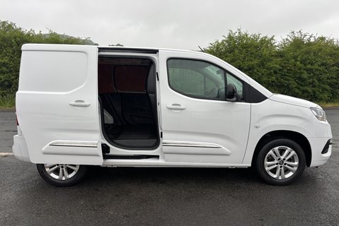 Toyota Proace City L1 Design 100 ps EAT8 Automatic Panel Van 10