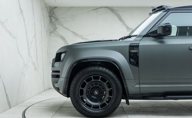 Land Rover Defender 110 OCTA EDITION ONE 48