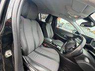 Peugeot e-208 ALLURE 10