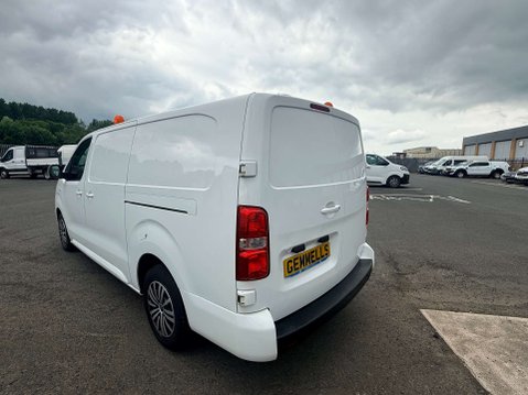 Vauxhall Vivaro 1.5 Vivaro 2900 Sportive S/S 6
