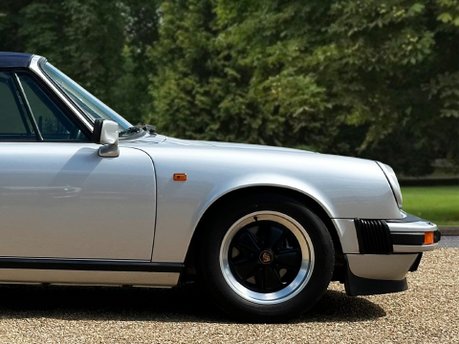 Porsche 911 CARRERA 3.2 CONVERTIBLE 13