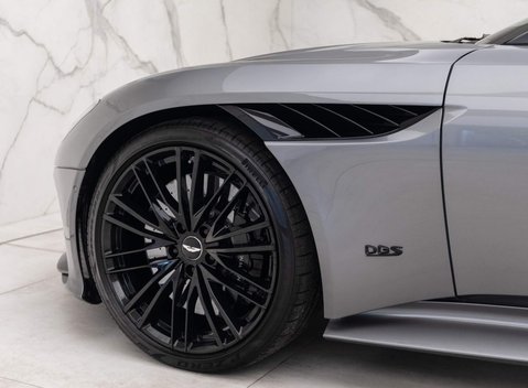 Aston Martin DBS Superleggera 23