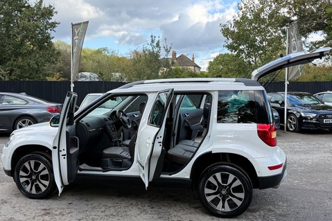 Skoda Yeti Outdoor LAURIN AND KLEMENT TDI DSG - RARE CAR - PAN ROOF -APPLE CARPLAY -8 SERVICES 24