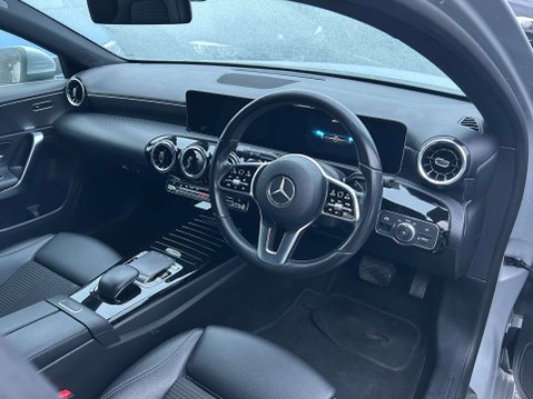 Mercedes-Benz A Class 1.5 A180d Sport (Executive) Hatchback 5dr Diesel 7G-DCT Euro 6 (s/s) (116 p 17