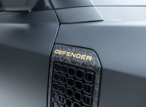 Land Rover Defender OCTA EDITION ONE 41