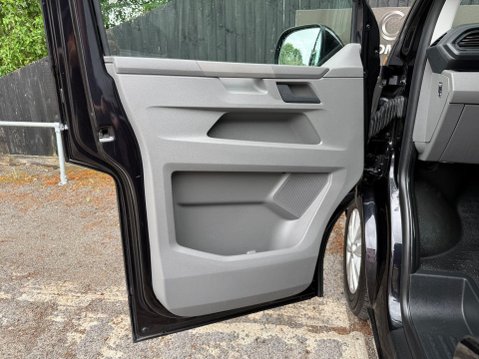 Volkswagen Transporter T28 TDI P/V HIGHLINE 21