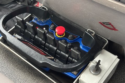 DAF LF LF 210 FA 14T with Fassi F85 Crane 29