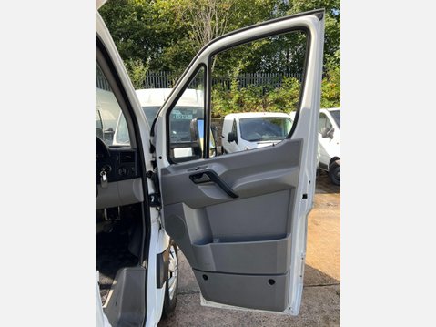 Mercedes-Benz Sprinter 2.1 311 CDI Luton 3dr Diesel Manual RWD L3 (109 bhp) 23