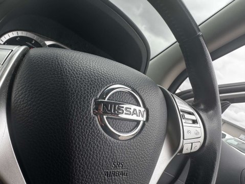 Nissan Navara 2.3 dCi N-Guard Pickup Double Cab 4dr Diesel Auto 4WD Euro 6 (190 ps) 28