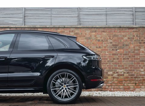Porsche Macan Turbo 28