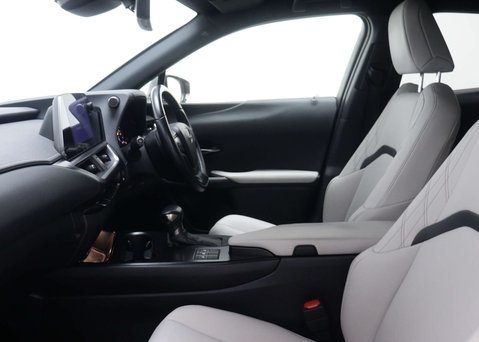 Lexus Ux 2.0 UX 250H F Sport Design 4x2 CVT 5dr 48