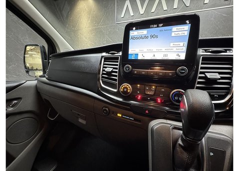 Ford Transit Custom 2.0 300 EcoBlue Limited Crew Van Double Cab 5dr Diesel Auto L2 H1 Euro 6 (s 62