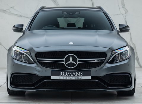 Mercedes-Benz C63 AMG PREMIUM Estate 4