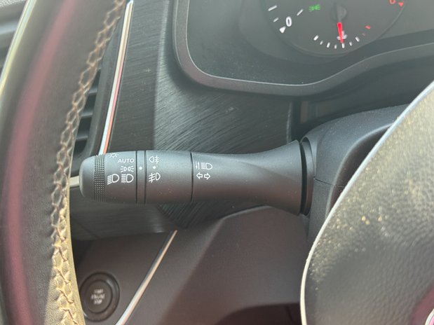 Renault Trafic Crew Cab AUTO LWB L2H1 Sport LI30 A/C Alloys Nav Sensors Tow Bar EURO 6 24