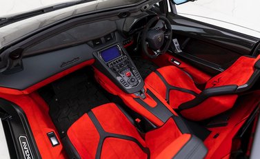 Lamborghini Aventador SV LP 750-4 Roadster 17