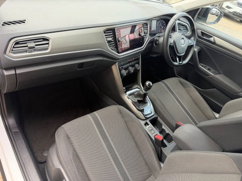 Volkswagen T-Roc SE TSI EVO 8