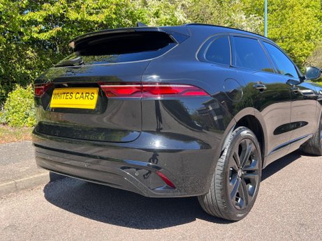 Jaguar F-Pace 2.0 D200 MHEV R-Dynamic HSE Black Auto AWD Euro 6 (s/s) 5dr 61