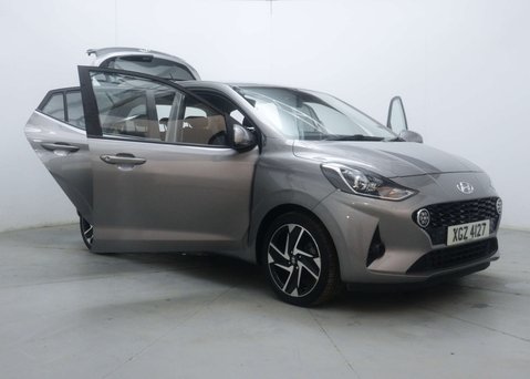 Hyundai i10 1.2 i10 Premium MPI Auto 5dr 42