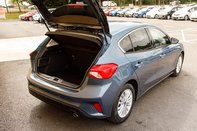 Ford Focus TITANIUM 37