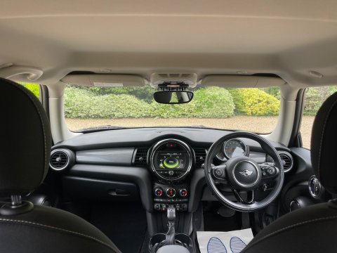 Mini Hatch 1.5 Cooper Hatchback 3dr Petrol Auto Euro 6 (s/s) (136 ps) 26