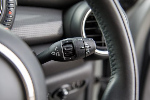Mini Hatch COOPER 13