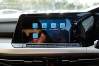 Volkswagen Golf LIFE TSI 30