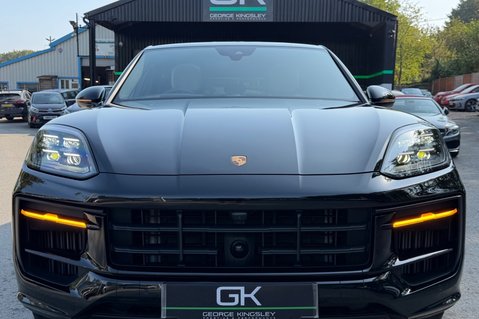 Porsche Cayenne V6 E-HYBRID BLACK EDITION -MATRIX LEDS -360 CAMS -WHITE LEATHER INTERIOR 21
