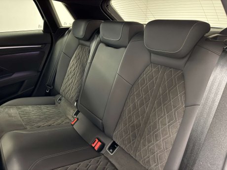 Audi A3 2.0 A3 Sportback 35 TDI S Line Edition 1 Semi-Auto 5dr 19
