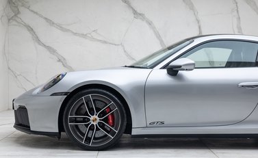 Porsche 911 Carrera GTS (992.2) 50