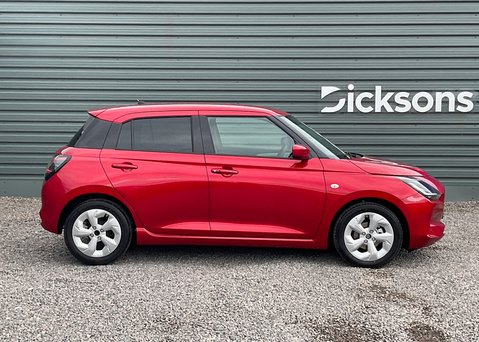 Suzuki Swift Motion 1.2 Mild Hybrid CVT 12