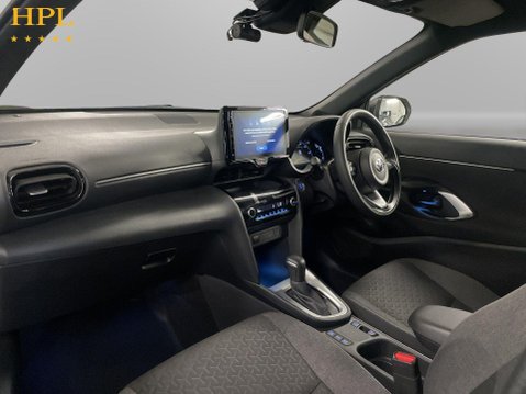 Toyota Yaris Cross 1.5 VVT-h Design SUV 5dr Petrol Hybrid E-CVT Euro 6 (s/s) (116 ps) 15