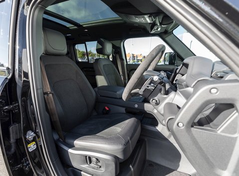 Land Rover Defender 110 V8 11