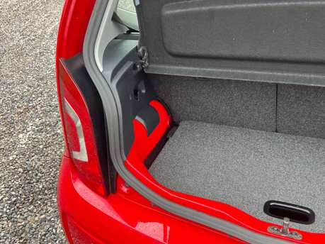 Volkswagen Up 1.0 Move Up 3dr 37