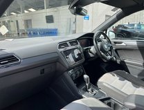 Volkswagen Tiguan 2.0 TDI R-Line SUV 5dr Diesel DSG Euro 6 (s/s) (150 ps) 14