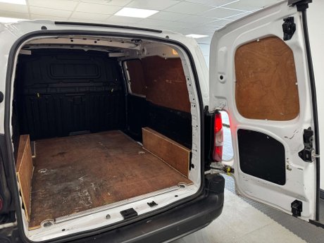 Citroen Berlingo 1.5 Berlingo 950 Enterprise Professional Blue HDi 28