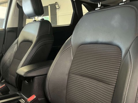Ford Kuga 1.5 Kuga Titanium Edition 5dr 44