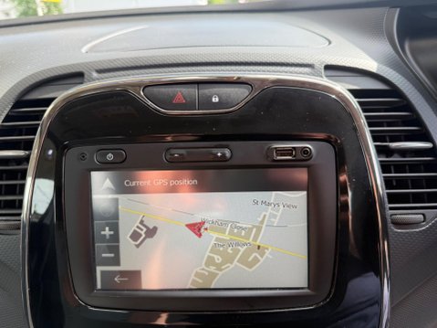 Renault Captur 0.9 TCe ENERGY Dynamique MediaNav Euro 5 (s/s) 5dr 29