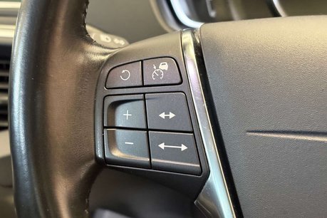 Volvo V40 1.6 T4 SE Lux Nav Hatchback 5dr Petrol Powershift Euro 5 (s/s) (180 ps) 48