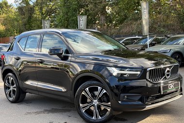 Volvo XC40 B4 INSCRIPTION PRO AWD MHEV - ONE OWNER - PAN ROOF - APPLE CARPLAY 