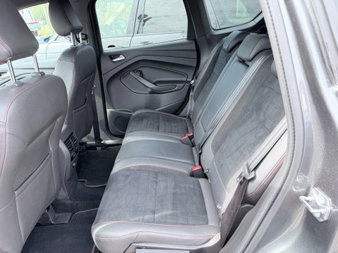 Ford Kuga ST-LINE TDCI 13
