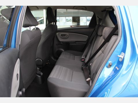 Toyota Yaris VVT-I ICON 28