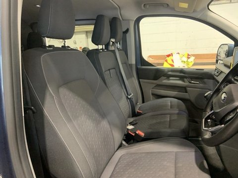 Ford Transit Custom 320 LIMITED L1H1 DCIV ECOBLUE 16