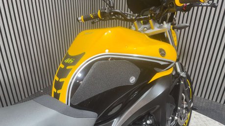 Yamaha FZ ONLY 16K CUSTOM 600CC NAKED BIKE NEW MOT WARRANTY 27