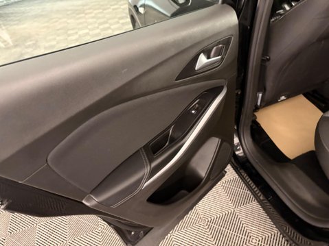 Vauxhall Grandland X 1.2 Turbo SE Euro 6 (s/s) 5dr 26