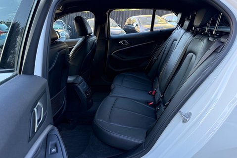 BMW 1 Series 118I M SPORT AUTOMATIC - FULL BMW SERVICE HISTORY -APPLE CARPLAY 18