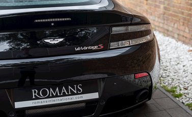 Aston Martin V12 Vantage S 23