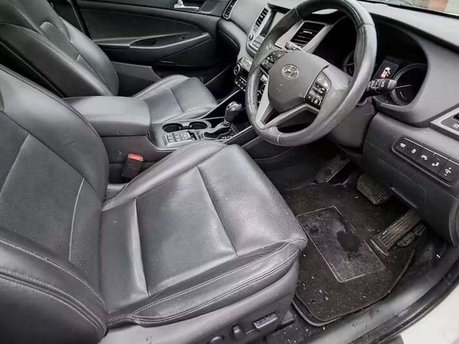 Hyundai TUCSON 1.7 CRDi Blue Drive Premium SE SUV 5dr Diesel DCT Euro 6 (s/s) (141 ps) 6